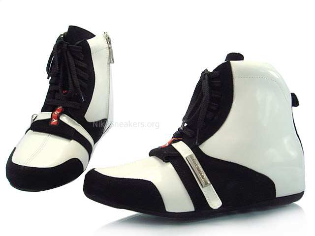 Prada Women's High Shoes White / Black