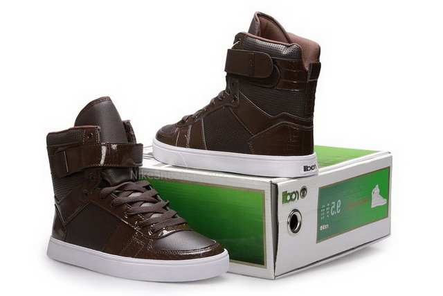 New Arrival Brown/White